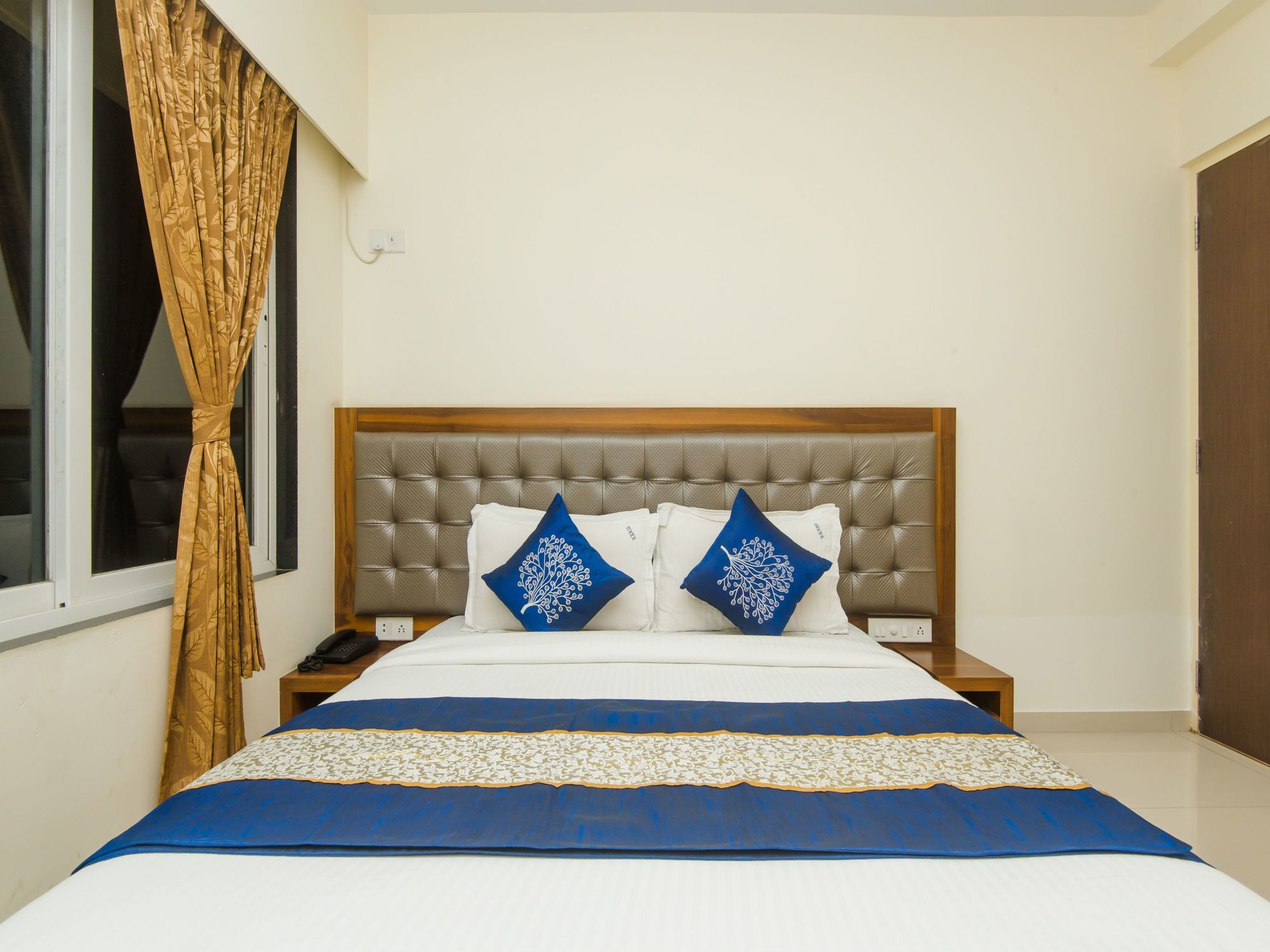 Oyo 11441 Hotel Blue Bells Residency Mumbai Exterior foto