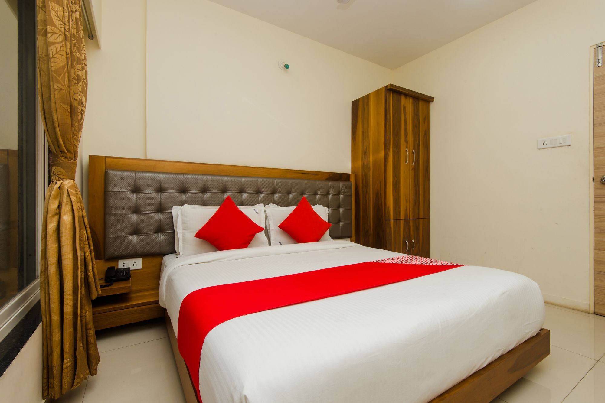 Oyo 11441 Hotel Blue Bells Residency Mumbai Exterior foto