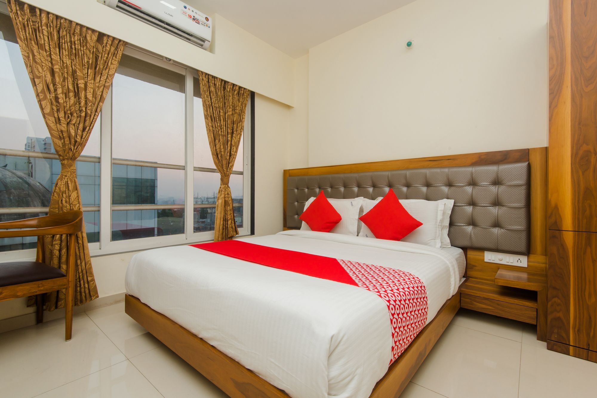Oyo 11441 Hotel Blue Bells Residency Mumbai Exterior foto